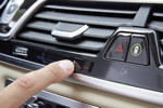 BMW 750Li, Touch-Bedienung per Fingerwisch auch bei der Klima-Anlage