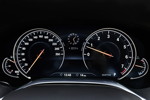BMW 750Li, multifunktionales Instrumentendisplay,