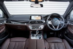 BMW 730d xDrive mit BMW M Sportpaket, Rechtslenker, Interieur vorne