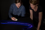 Anna Diermeier (MINI Farb- und Materialdesign) und Annette Baumeister (Leiterin Farb- und Materialdesign MINI)