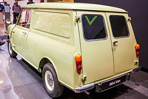 Austin Seven Van, Baujahr 1960, ausgestellt auf der Techno Classica 2015 in Essen