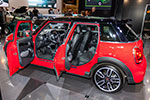 MINI Cooper S mit Ausstattungspaket 'Wired' und 'Pepper'