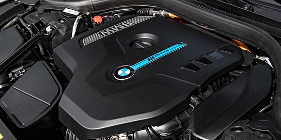 BMW 740Le xDrive iPerformance, 2.0 Liter 4-Zylinder Reihenmotor