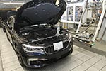 Produktion des BMW 730Ld (G12), Zufuhr von Betriebsflüssigkeiten
