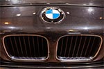BMW 850CSi, BMW Niere und BMW Logo auf der Motorhaube