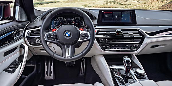 Der BMW M5 First Edition.