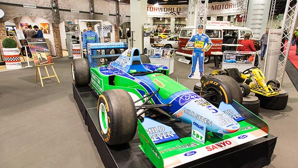 Die Motor World präsentiert die 'Michael Schumacher Private Collection', u. a. mit dem Benetton Ford Formel 1 Auto von Schumacher.