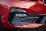BMW 2er Active Tourer (Facelift 2018), neu: das Design der optionalen LED-Nebelscheinwerfer.