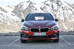 BMW 2er Active Tourer (Facelift 2018), neue Frontoptik mit breitem, durchgehendem Lufteinlass und präsenterer Niere.