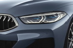 BMW 8er Coup, Extrem flache Scheinwerfer, BMW Laserlicht (optional).
