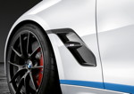 BMW M2 Competition mit BMW M Performance Parts, Seitenwand Carbon, M Sportbremsanlage Rot, Folierung Motorsport, 19 Zoll M Performance Schmiederad Y-Speiche 763 M Jet Black matt.