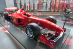 MotorWorld Kln-Rheinland, Michael Schumacher Private Collection: Ferrari F399-N195 (1999) mit 3.0 Liter 10-Zylindermotor, 600 kg schwer, 4.34 m lang.