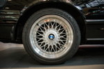 MotorWorld Kln-Rheinland: BMW M 635 CSi (E24), orig. BMW-Alufelge 'Keuzspeiche'