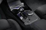BMW 220d, Modell M Sport, Mittelkonsole mit Schalthebel und iDrive Touch Controller