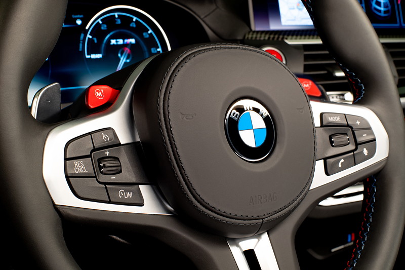 Foto: Der neue BMW X3 M Competition. Multifunktionslenkrad mit M