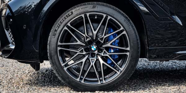 Der neue BMW X6 M Competition (F96).