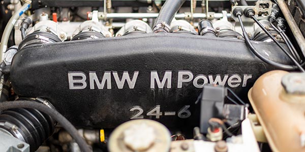 BMW M88/3 Hochdrehzahl- statt Turbo-Motor aus dem legendren BMW M1 - serienmig verbaut im BMW 745i (SdAfrika Version) von Christian('s2000silber').