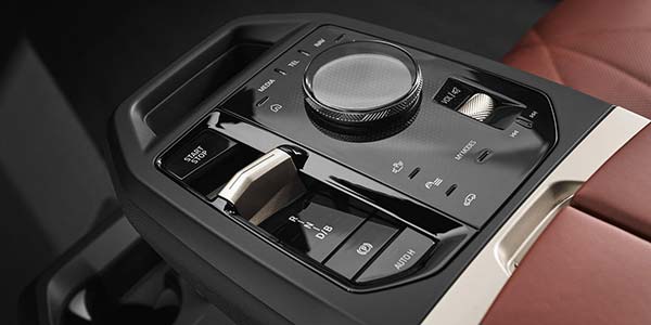 Der BMW iX erhält als erster BMW die nächste BMW iDrive Generation