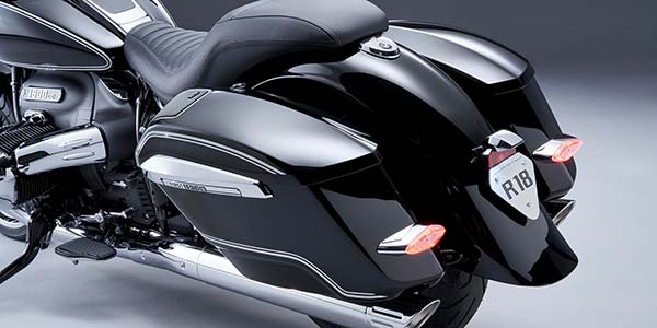 Die neue BMW R 18 B. Seitlicher Schriftzug 'First Edition'.