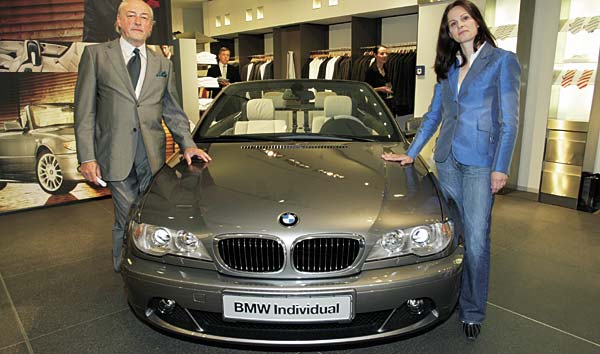 BMW im Stil von TONI GARD: Chefdesigner Toni Lirsch und BMW Designerin Nicoline Mhlmeier
