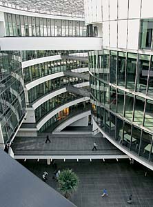 BMW Group Forschungs- und Innovationszentrum (FIZ), Projekthaus, Atrium