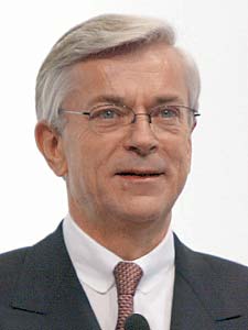Vorsitzender des BMW-Aufsichtsrates: Joachim Milberg (Bild aus Mai 2002) - joachim_milberg_p0008159-c