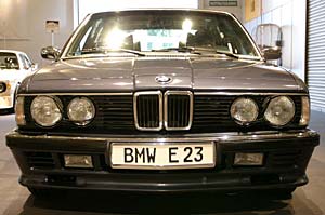 BMW 745i vom BMW E23 Club auf der Techno Classica 2004
