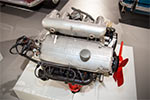 Meisterstck 27: der 4-Zylinder-Reihenmotor M10. 1961 erstmals auf der IAA vorgestellt, 80 PS. Antrieb für die 'neue Klasse'.