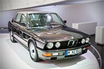 BMW M535i (E28), im Herbst 1984 vorgestellt, mit Verspoilerung, Flügel und M Technic Sportfahwerk.