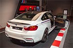 BMW M4 Coupé mit BMW M Performance Parts Designed by BMW Individual im BMW M Studio