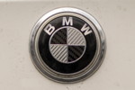 BMW 750i (E65 LCI), Japan-Import, Rechtslenker, von Olaf ('loewe40'), modifiziertes BMW-Logo