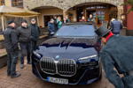 Rhein-Ruhr-Stammtisch im Januar 2026 mit dem BMW i7 M70 (G70) von Christian ('Christian') vor der Finca u. Bar Celona in Bochum