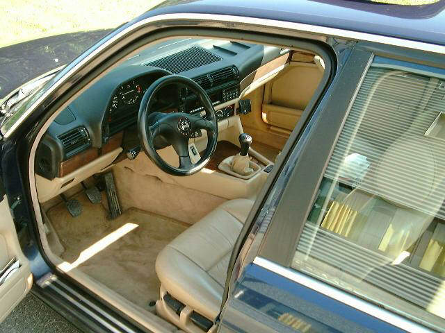 Blick in den Innenraum des BMW 730i (E32) von Andreas Focke
