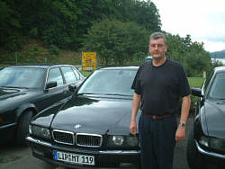 Michael Tbbens mit seinem BMW 750iL (E38)