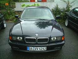 BMW 750i (E38)