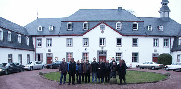 Teilnehmer des BMW 7er-Treffens im Januar im Schloss Auel