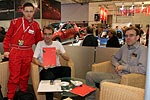 Christian und Matthias lassen sich am Stand von Cobra �ber GPS-Ortung beraten, Essen Motor Show 2006