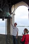 Christian lutet die Glocke im Kirchtum der Basilica von Euphrasius
