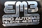 Firmenschild des Autogas-Umrsters "EMB", besser bekannt als Erich Matzek ("Erich M.") 7er-Forum