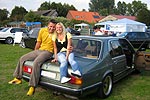 Michal (�bmwe23�) mit seiner Frau Veru und seinem BMW 735i (E23)