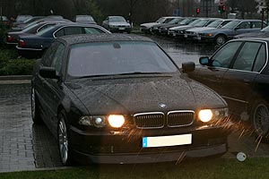 Leider kommt der Effekt der Lichtorgel dieses 7er-BMWs auf dem Foto nicht zur Geltung