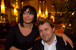 Caf del Sol Geschftsfhrerin Marie mit Organisator Stefan ("Jippie")