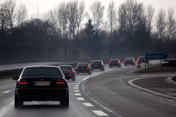 Anfahrt im 7er-Konvoi