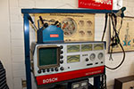 Alter Motorentester von Bosch in der Bosch-Werkstatt im Meilenwerk in Dsseldorf.