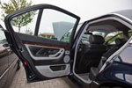 nachgerüstete, attraktive Bi-Color Innenausstattung im BMW 730i (E38) von Alain ('Alien')