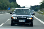 durch den Rückspiegel fotografiert: der BMW 730d (E38) von Michael ('virgo')