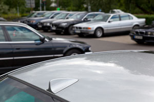 BMW 7er Parkplatz vor dem Café del Sol in Castrop-Rauxel.