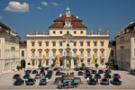 7-forum.com Jahrestreffen 2012: Gruppenfoto am Schloss Ludwigsburg mit den Teilnehmern
