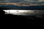 Blick in der abendlichen D&auml;mmerung von der Zitadelle auf den Golf von Saint-Tropez