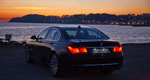 BMW 750d (F01 LCI) am Abend an der Mittelmeerk&uuml;ste bei Six-Four-les-Plages